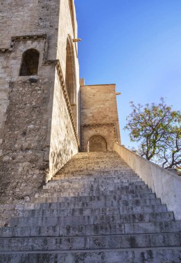 Valensiya, İspanya 'daki Serrano Kapısı' nın antik merdivenleri.