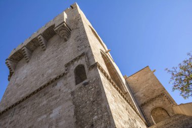 Dış Cephe Serranos kapısı veya Serranos Towers, antik kent duvarının Valencia, İspanya