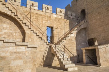 Valensiya, İspanya 'daki Serrano Kapısı' nın antik merdivenleri.