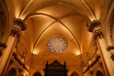 Valencia, İspanya - 9 Kasım 2016. St. Mary Metropolitan Cathedralbasilica Our Lady Valencia, İspanya varsayım iç. 