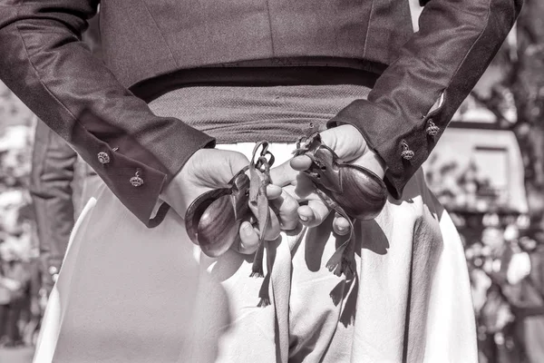 Dançarino Espanhol Com Instrumentos Castanholas Castanetes Suas Mãos — Fotografia de Stock