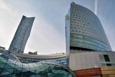 Varşova, Polonya - 27 Haziran 2018. Binanın mimari yakın kadar Varşova, Polonya'nın başkenti en iyi turist cazibe 