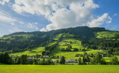 Alpdağları'ndaki kırsal arazi,Tirol, Avusturya