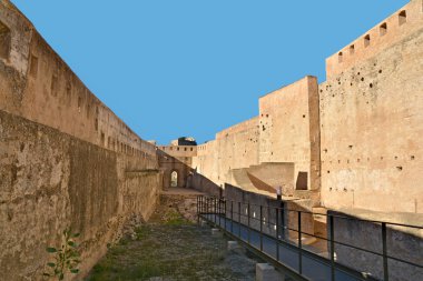 Beklediği, İspanya - 11 Kasım 2016. Kalıntıları beklediği Castle, Valencia, İspanya.