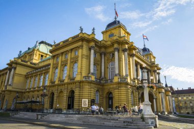 Zagreb, Hırvatistan - 14 Temmuz 2017. Hırvat Ulusal Tiyatrosu Zagrep, Hırvatistan, bu barındırma opera, tiyatro ve bale başkenti bina. 