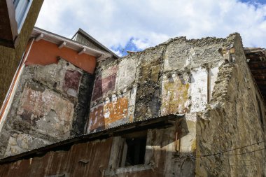 Eski şehir Briancon, Fransa'da (Provence), popüler kayak merkezi en yüksek şehir mimarisinde inşa.