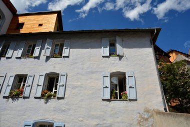 Eski şehir Briancon, Fransa'da (Provence), popüler kayak merkezi en yüksek şehir mimarisinde inşa.