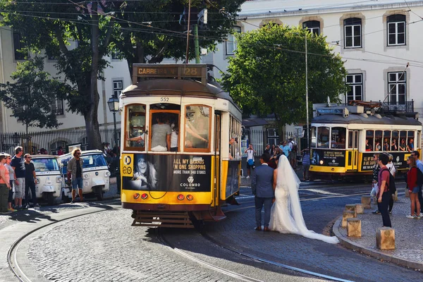 Lisboa Portugal Octubre 2017 Vista Calle Con Famoso Antiguo Tranvía — Foto de Stock