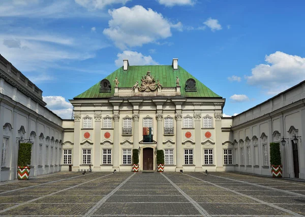 Βαρσοβία Πολωνία Ιουνίου 2018 Παλάτι Χαλκό Στεγασμένο Παλάτι Στέγη Από — Φωτογραφία Αρχείου