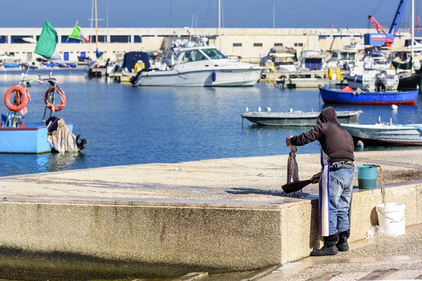 Łodzie Rybackie Starym Porcie Bari Wybrzeżu Adriatyku Region Apulia Włochy — Zdjęcie stockowe