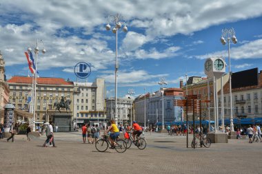 Zagreb, Hırvatistan-15 Temmuz 2017. Ban Jelacic Meydanı (Trg Bana Jelacica), Zagrep kentinde, Hırvatistan. 
