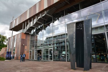 Varşova, Polonya-30 Haziran 2018. Bilimsel deneyler, simülatörler, eğlence, Varşova tüm dünyada turistler için en iyi cazibe ile Copernicus Bilim Müzesi, Polonya.