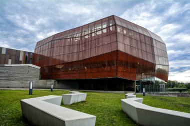 Varşova, Polonya - 30 Haziran 2018. Planetarium (Heavens Of Copernicus) Kopernik Bilim Merkezi'nde, küresel ekran ile donatılmış , Varşova şehir, Polonya.