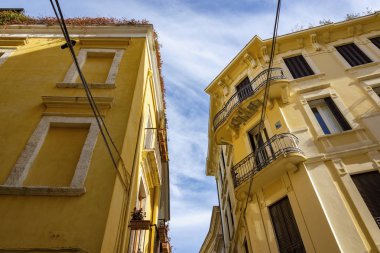 Bari, İtalya'nın Eski Kent'inde mimari ve inanılmaz bir bakış açısı inşa etmek