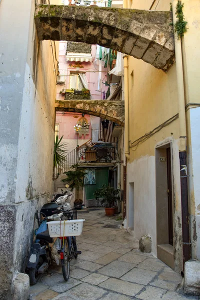 Incrível Rua Estreita Pitoresca Cidade Velha Bari Região Puglia Sul — Fotografia de Stock