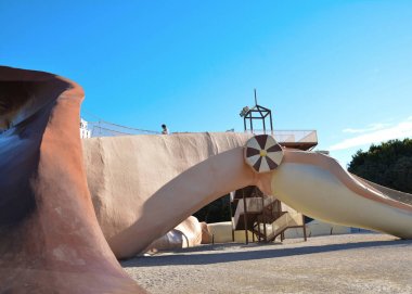 Valencia, İspanya- 7 Kasım 2016. Turia River Gardens Gulliver Park, Valencia şehir, Avrupa turistlerin cazibe.