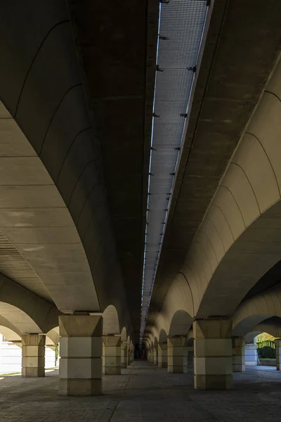 Een Van Vele Bruggen Het Oude Rivierbed Van Turia Omgetoverd — Stockfoto