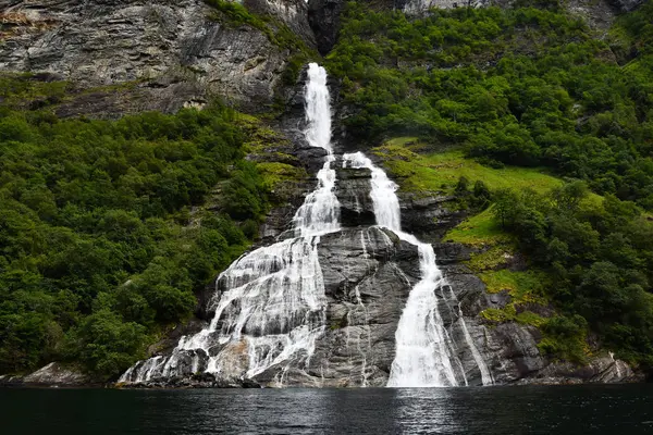 Sette Sorelle Cascata Unica Geirangerfjord Vede Gita Barca Regione Sunnmore — Foto Stock