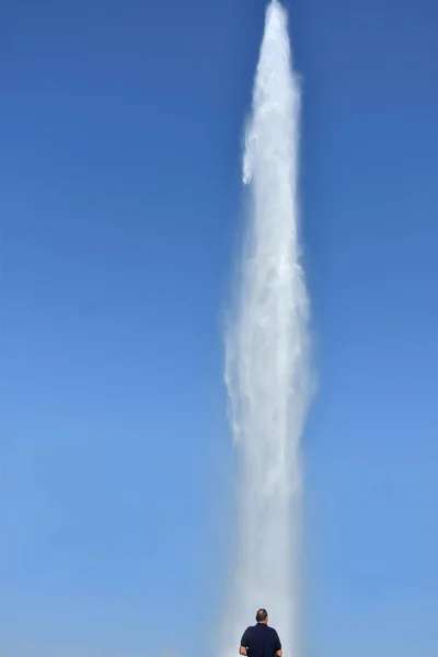 Tourist Jet Eau Water Fountain Beautiful Attraction Symbol Geneva Switzerland — Stock Photo, Image