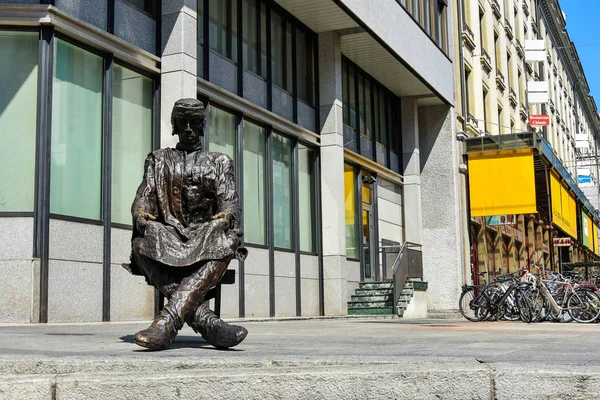 Женева Швейцарія Серпня 2019 Бронзова Статуя Центрі Женеви Бронзова Статуя — стокове фото