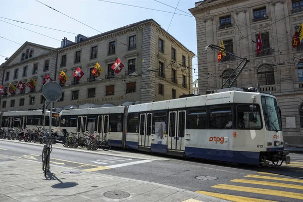 Ginebra Suiza Agosto 2019 Famosa Rue Corraterie Calle Con Banderas — Foto de Stock