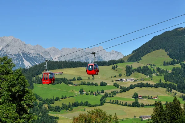 Hochsoell Tyrol Austria Agust 2016 Транспорт Гондоле Hohe Salve Тематическом — стоковое фото