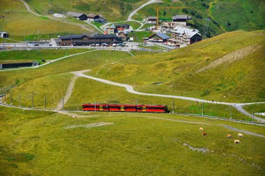 Kleine Scheidegg, İsviçre 'nin Bernese Oberland bölgesinde, Bernese Highlands Demiryolu' nun bir parçası, Jungfrau bölgesi, İsviçre. 