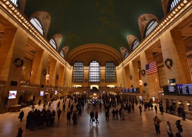 New York, ABD - 5 Aralık 2019. Grand Central Terminali 42. caddedeki tren terminali ve Midtown Manhattan, New York 'taki Park Avenue' da..