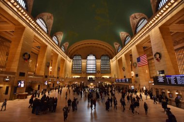 New York, ABD - 5 Aralık 2019. Grand Central Terminali 42. caddedeki tren terminali ve Midtown Manhattan, New York 'taki Park Avenue' da..