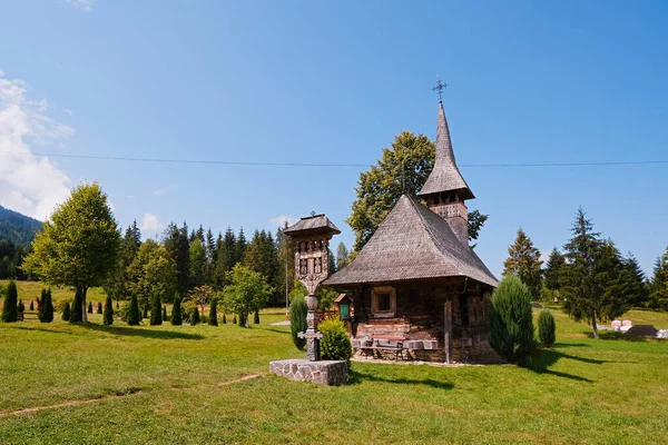 Romanya 'nın Maramures kentindeki en eski manastırlardan biri olan Moisei Tahta Kilise
