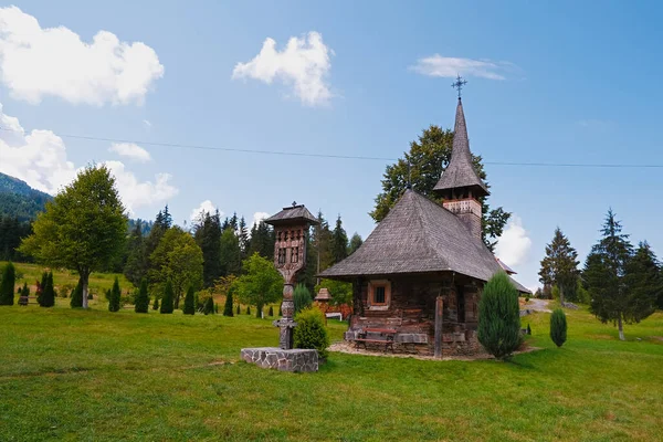Romanya Nın Maramures Kentindeki Eski Manastırlardan Biri Olan Moisei Tahta — Stok fotoğraf