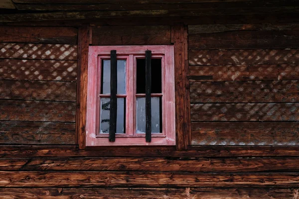 Traditionelles Altes Holzhaus Der Nähe Von Maramures Rumänien — Stockfoto