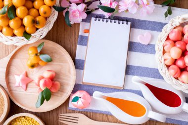 not defteri kağıt ve Nefis taklit meyve boş ekran, Meyve Şekilli Mung Fasulye, Tay geleneksel tatlı