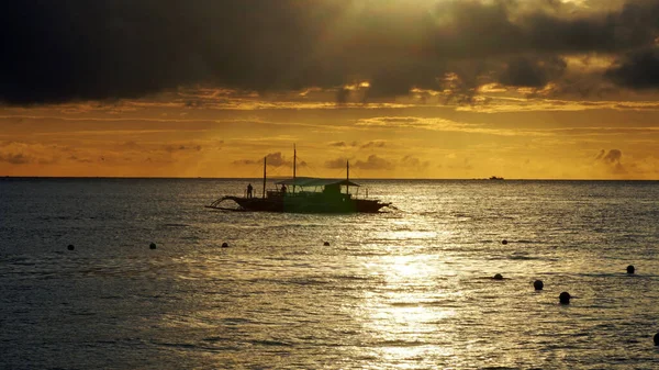 Amanhecer Antes Carregar Mar — Fotografia de Stock