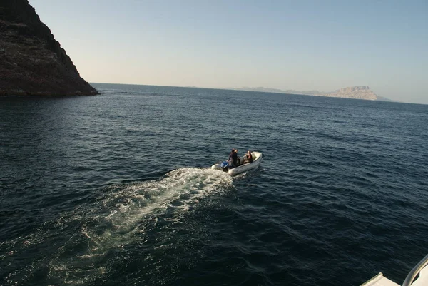 diving boat carries swimmers to dive into the sea