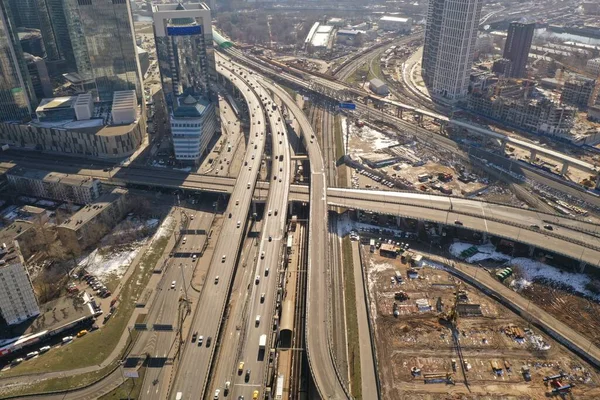 Panoramatický Výhled Dopravní Křižovatky Křižovatek Dálnic Uvolněných Kvadrokoptéry — Stock fotografie