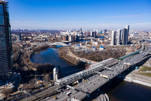 Vue Panoramique Ville Avec Des Maisons Des Routes Des Nuages — Photo