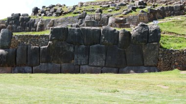Güney Amerika 'nın geçmişten gelen zanaatkarların katı graniti işlemek için eşsiz bir teknoloji.