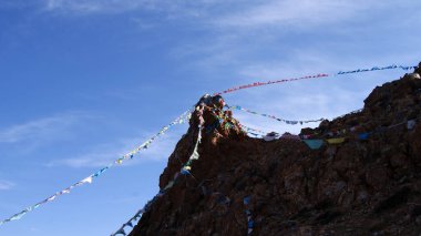 Şaşırtıcı derecede güzel tahmin edilemeyecek kadar farklı ve gizemli Himalayalar hacıların Tibet 'e seyahat ettiği yer.