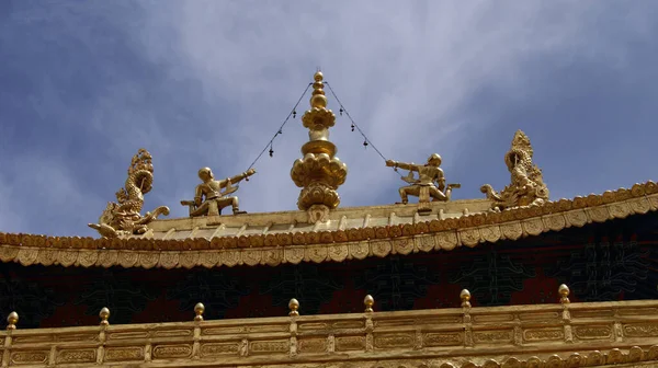 Αλπικοί Βουδιστικοί Αρχαίοι Ναοί Και Φρούρια Του Θιβέτ — Φωτογραφία Αρχείου