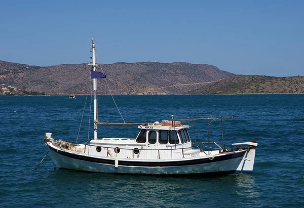 Schöne Und Unterschiedliche Boote Auf Dem Meer — Stockfoto