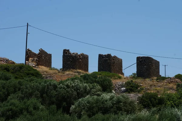 Ruinas Antiguos Molinos Adornan Paisaje Isla — Foto de Stock