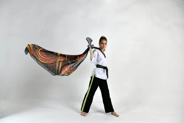 Beautiful Girl White Does Kung Training Poses Fighting Swords — Stock Photo, Image