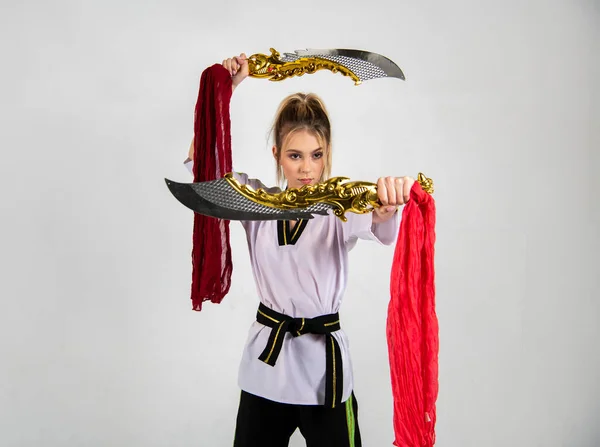 Beautiful Girl Black White Kimono Golden Swords — Stock Photo, Image