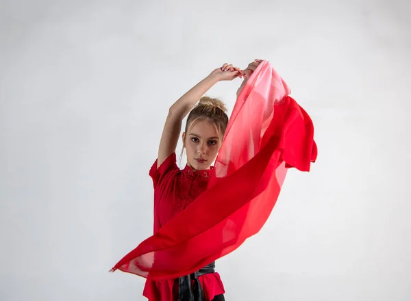 Beautiful Girl Black Red Dancing Combat Scarf — Stock Photo, Image