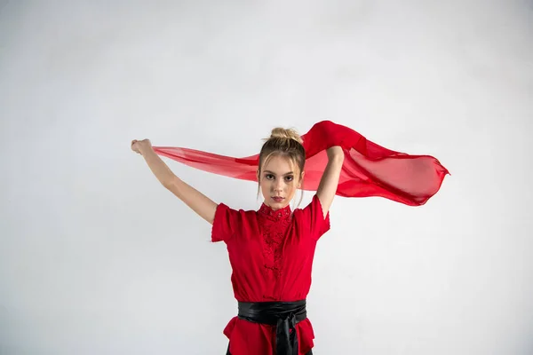 Beautiful Girl Black Red Dancing Combat Scarf — Stock Photo, Image