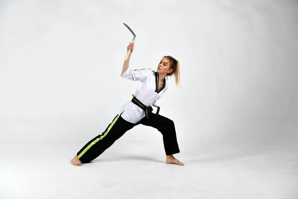 Beautiful Girl Fighter Black White Kimono Does Exercises Fighting Sickles — Stock Photo, Image