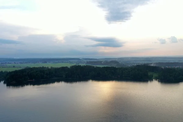 Panoramablick Auf Den Fluss Bei Sonnenuntergang Von Einer Drohne Aus — Stockfoto
