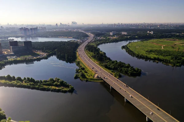 Vista Panoramica Dell Autostrada Che Attraversa Fiume Presa Drone All — Foto Stock