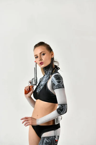 Beautiful Girl Robot Suit Does Exercises Martial Arts Martial Swords — Stock Photo, Image